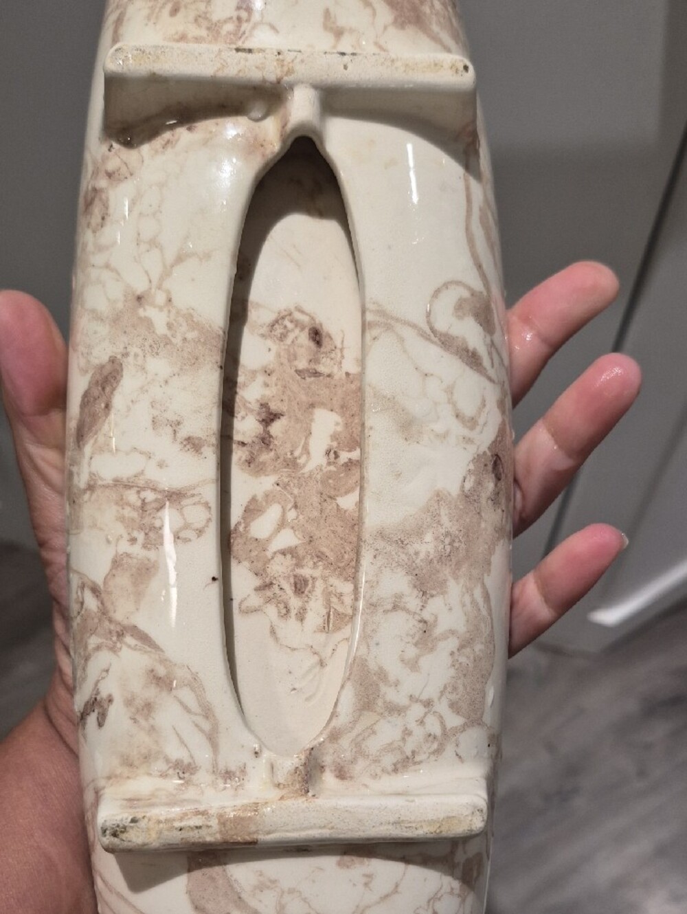 MID CENTURY CERAMIC ASHTRAYS - Picture 4 of 5